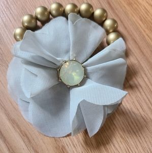 🌟 4/$20 Handmade Stretchy Beaded and Flower Bracelet